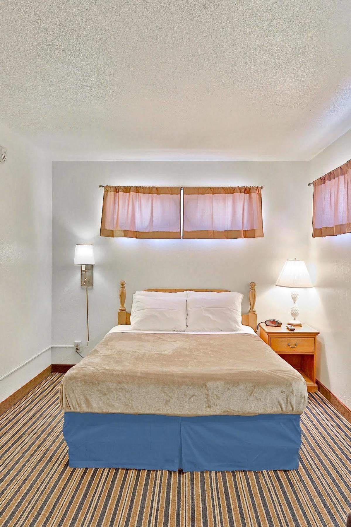 Blue Mountain Motel Dayton Экстерьер фото